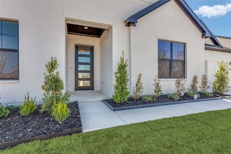 786 Sterling Dr, Benbrook, TX 76126