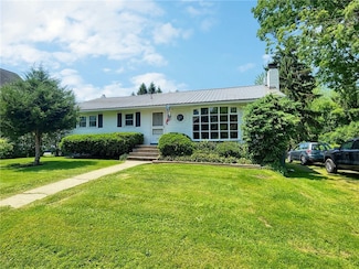 6251 Willard St, Cayuga, NY 13034