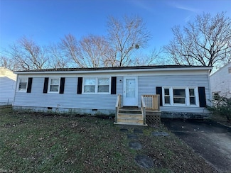 4825 81st St, Newport News, VA 23605