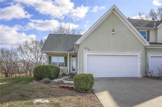 1303 N 158th St, Basehor, KS 66007