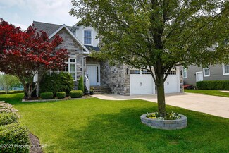 8 River Shores Ct, West Pittston, PA 18643