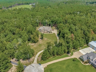 210 Autumn Lake Dr, Lufkin, TX 75904
