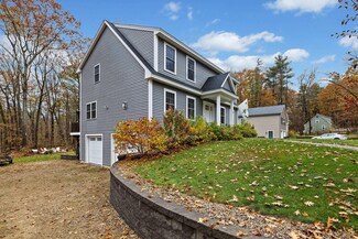 14 Autumn Ln, Eliot, ME 03903