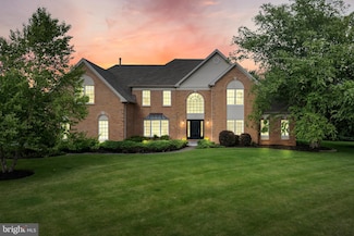 7 Southfield Dr, Belle Mead, NJ 08502