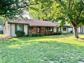 1384 N Maple St, McPherson, KS 67460