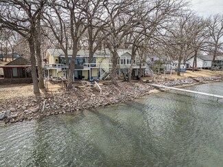 716 7th St, Spirit Lake, IA 51360