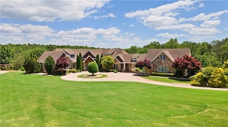 2220 Peachtree Rd, Cumming, GA 30041