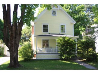 19 Wentworth St, Plymouth, NH 03264