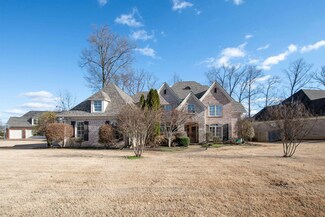 1018 Smoky Oaks Ln, Collierville, TN 38017