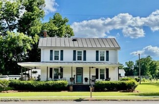 326 W Jones St, Trenton, NC 28585