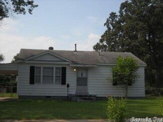 904 S Washington St, Pine Bluff, AR 71601