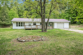 6766 E Gale Rd, Hesperia, MI 49421