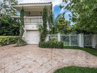 4000 Alhambra Cir, Coral Gables, FL 33146