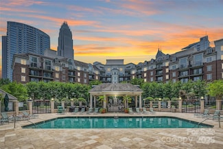 300 W 5th St Unit 711, Charlotte, NC 28202