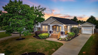103 Tarpon Ct, Fountain Inn, SC 29644