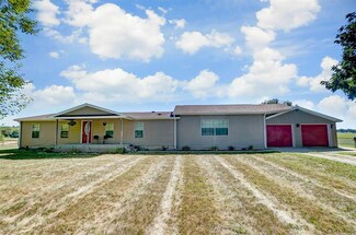 4515 N 900 E, Howe, IN 46746