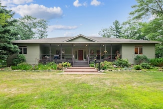 9625 Buskey Bay Dr, Iron River, WI 54847