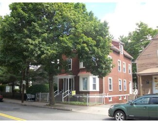 379 Chestnut St, Lynn, MA 01902