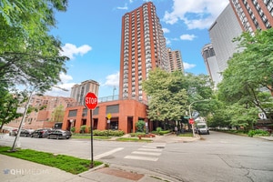 899 S Plymouth Ct Unit 1910, Chicago, IL 60605