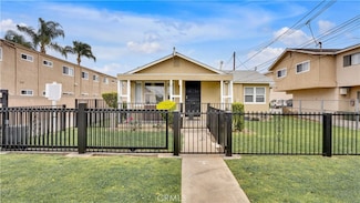 9713 Cedar St, Bellflower, CA 90706