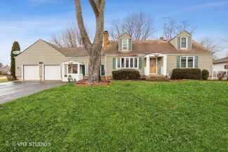 110 Cherry St, Cary, IL 60013