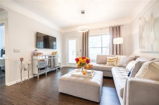 2700 Pine Tree Rd NE Unit 2204, Atlanta, GA 30324