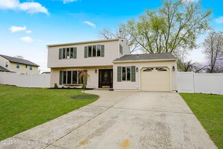 223 Alden Ct, Matawan, NJ 07747