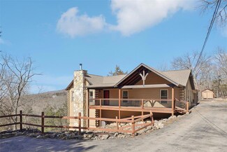 6101 Rosewood Ln, Byrnes Mill, MO 63051