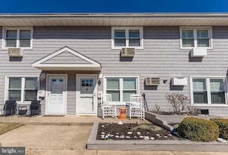 61 Anglesea Dr, Wildwood, NJ 08260