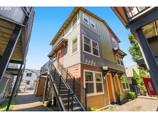 4313 SE Division St Unit A, Portland, OR 97206