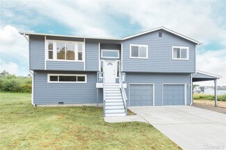 38389 Vista Key Dr NE, Hansville, WA 98340