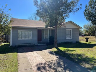 713 SW 9th St, Mineral Wells, TX 76067
