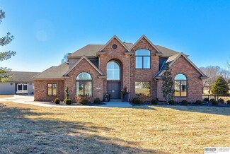 21919 Chancellor Cir, Omaha, NE 68022