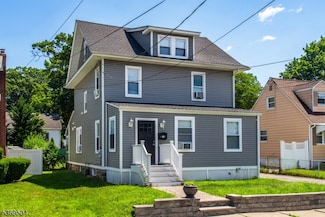 78 James St, Dover, NJ 07801