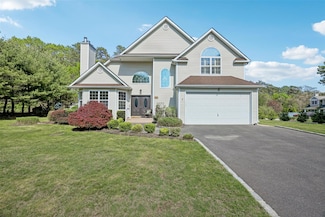 20 Mercer St, Port Jefferson Station, NY 11776