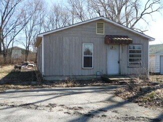 1037 N Rachel St, Rensselaer, IN 47978