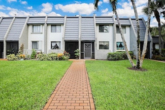 4807 Esedra Ct, Lake Worth, FL 33467