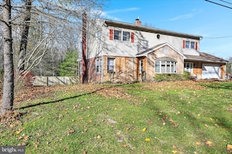 107 Moonshine Rd, Jonestown, PA 17038