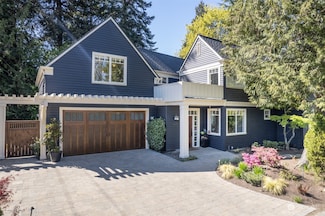 9210 SE 33rd Place, Mercer Island, WA 98040