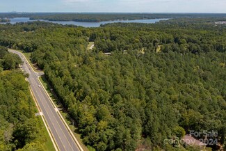 700 Pole Branch Rd, Clover, SC 29710