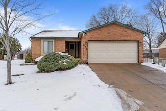 451 Sandehurst Dr, Grand Blanc, MI 48439