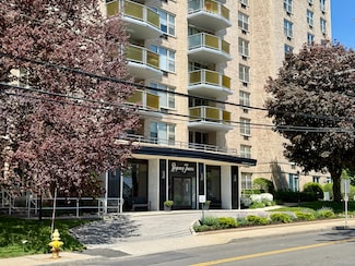 1 Strawberry Hill Ct Unit 6F, Stamford, CT 06902