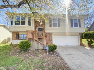 852 Country Glen Dr, Imperial, MO 63052