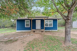 805 Hickory St, Rockdale, TX 76567