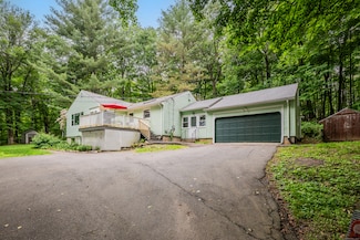 98 Torrington Ave, Collinsville, CT 06019