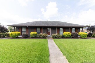 40 Eucalyptus St, Sulphur, LA 70663