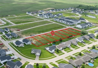 2640 Roycroft Dr, Marion, IA 52302