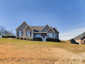 1903 46th Avenue Dr NE, Hickory, NC 28601