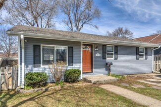 1218 Redick Blvd, Carter Lake, IA 51510