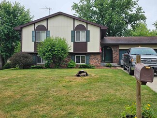 955 E Madison St, Platteville, WI 53818